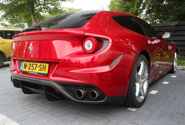 Ferrari FF