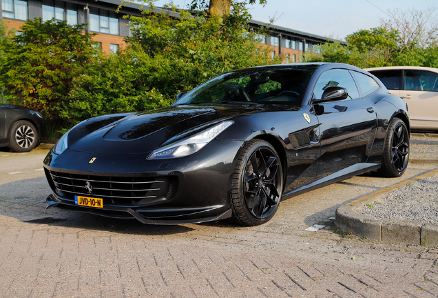 Ferrari GTC4Lusso T
