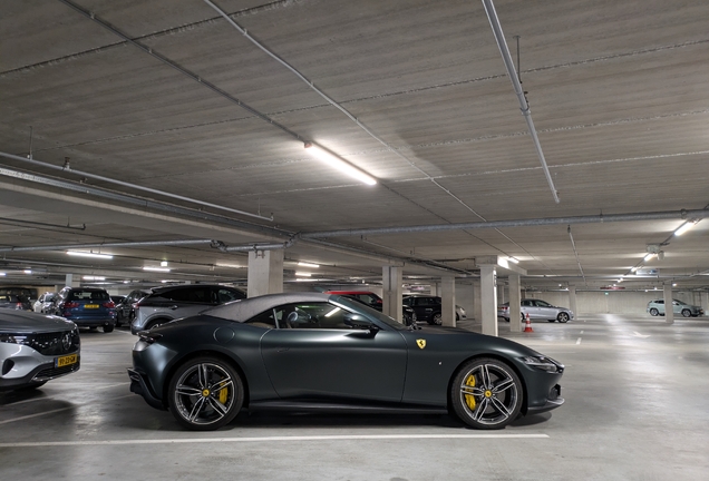 Ferrari Roma Spider