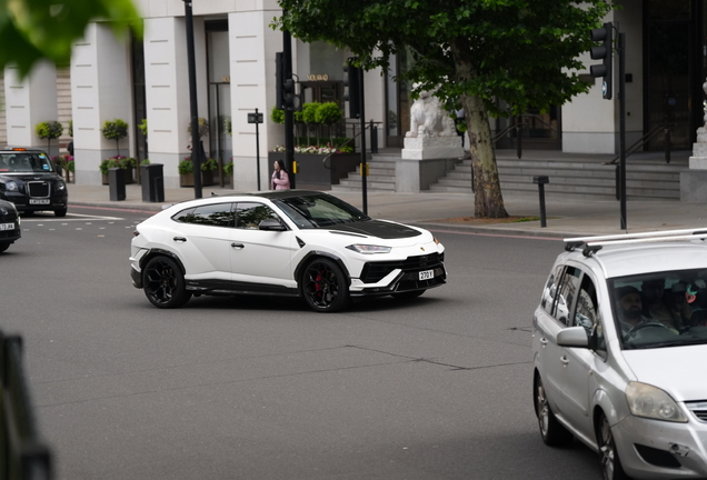 Lamborghini Urus Performante