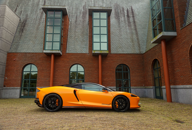 McLaren GT