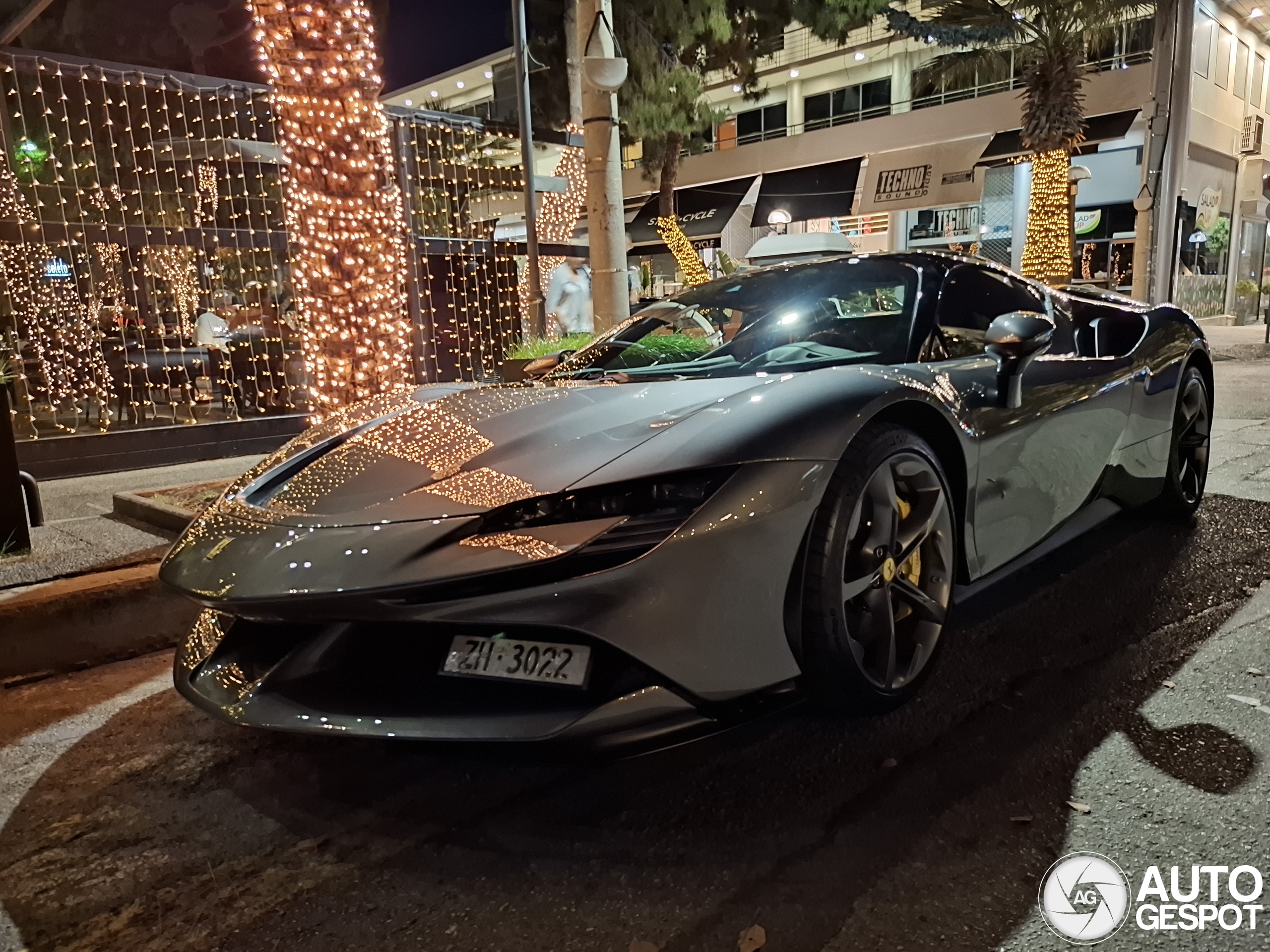 Ferrari SF90 Spider