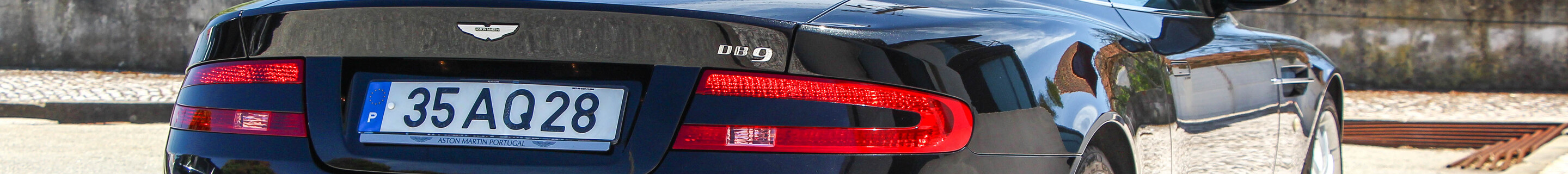 Aston Martin DB9
