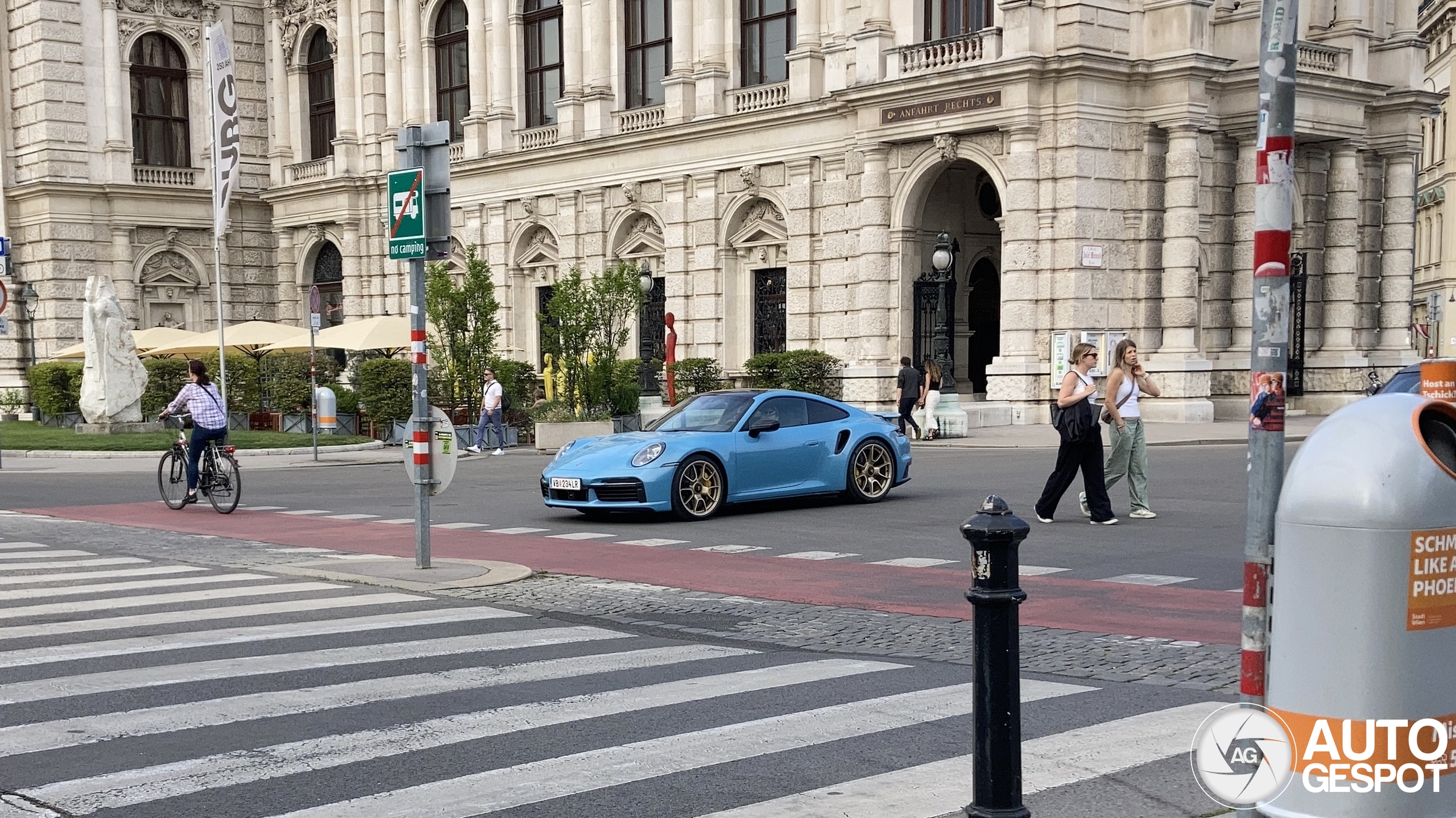 Porsche 992 Turbo S MkI