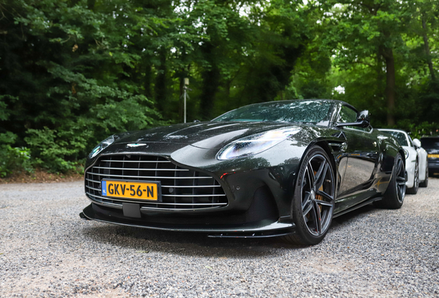 Aston Martin DB12 Volante