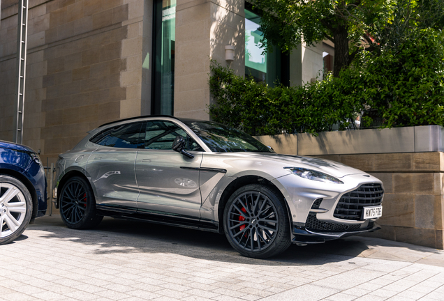 Aston Martin DBX707