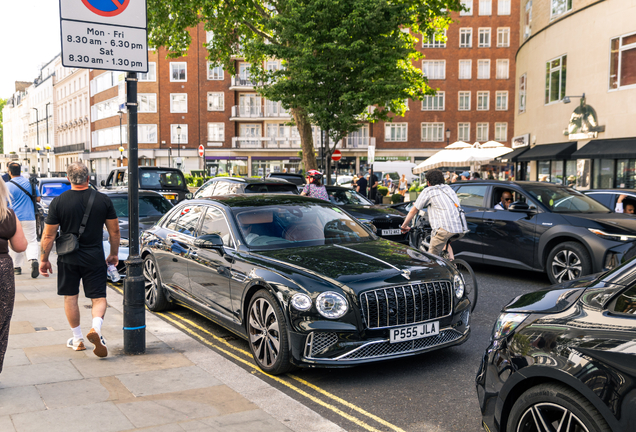 Bentley Flying Spur Azure 2025