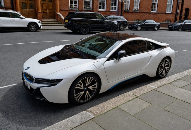 BMW i8