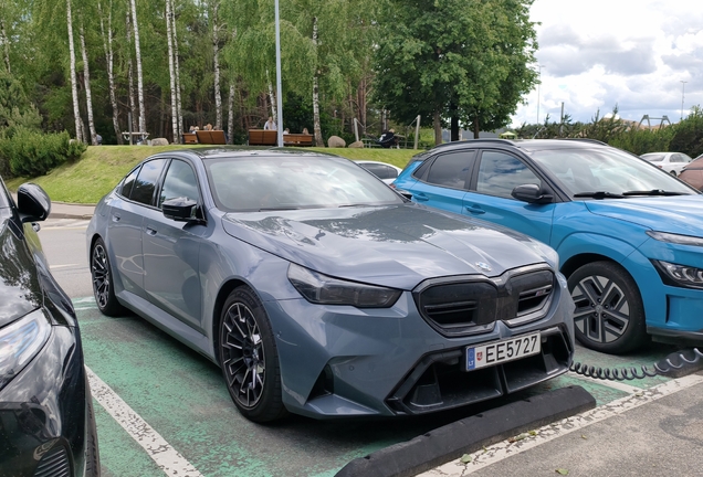 BMW M5 G90