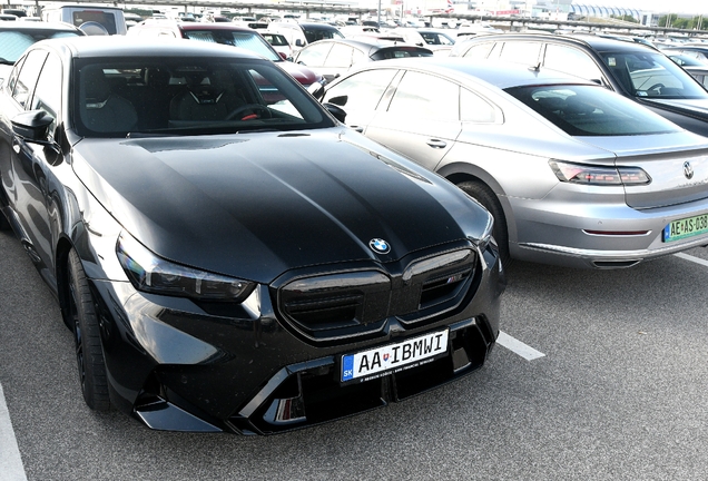 BMW M5 G90