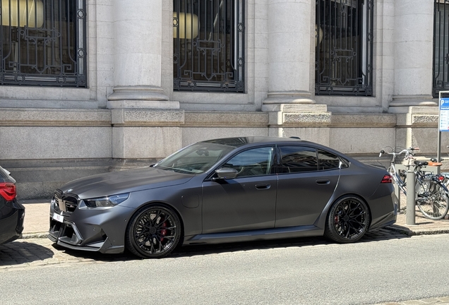 BMW M5 G90
