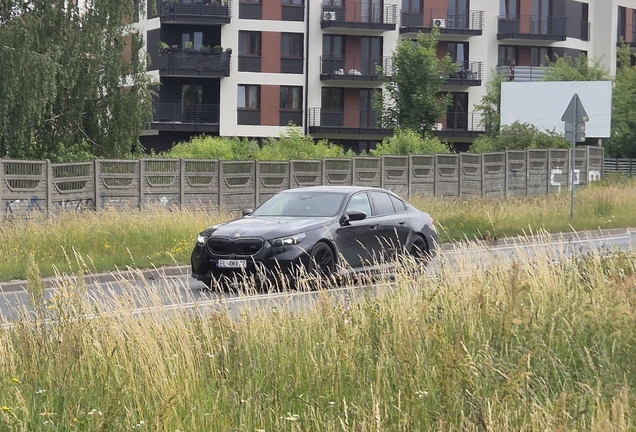 BMW M5 G90