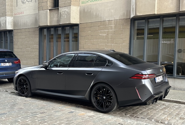 BMW M5 G90