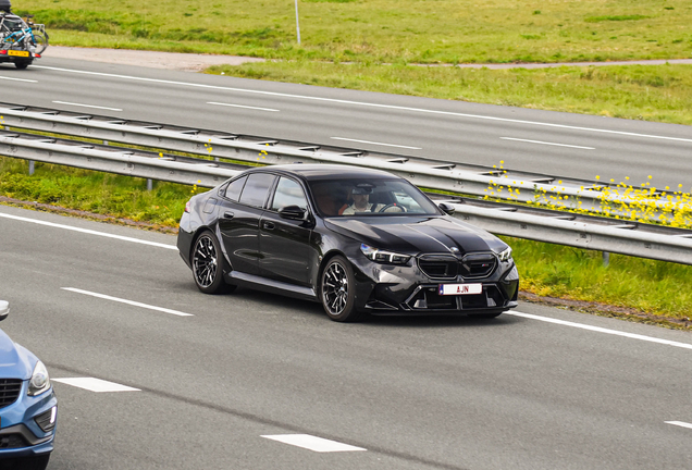 BMW M5 G90
