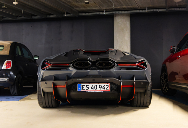 Lamborghini Revuelto