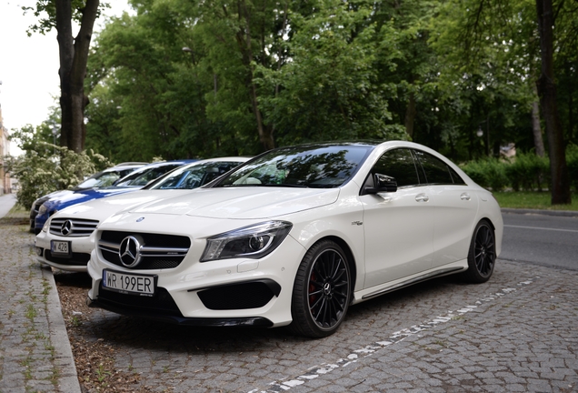 Mercedes-Benz CLA 45 AMG C117