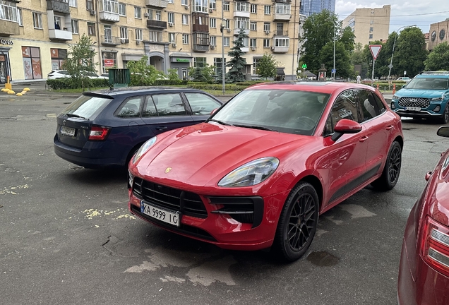 Porsche 95B Macan GTS MkII