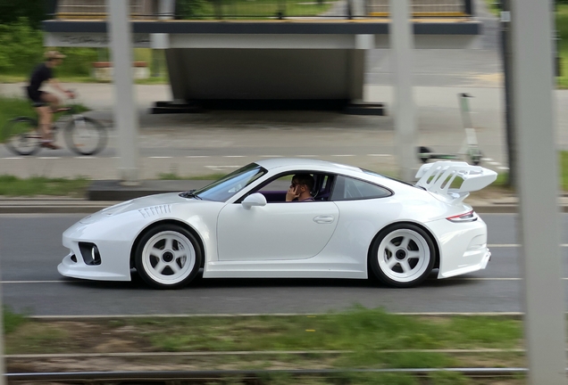 Porsche 991 Carrera S MkII Indecent Widebody