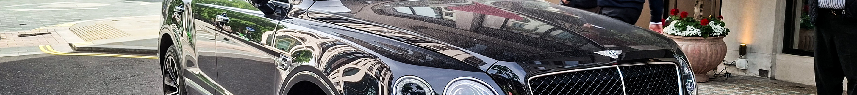 Bentley Bentayga V8