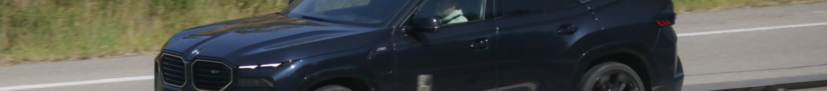 BMW XM G09