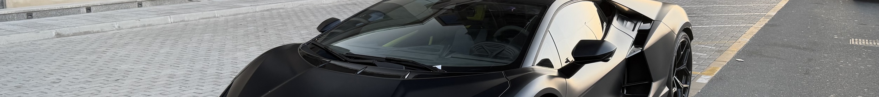 Lamborghini Revuelto