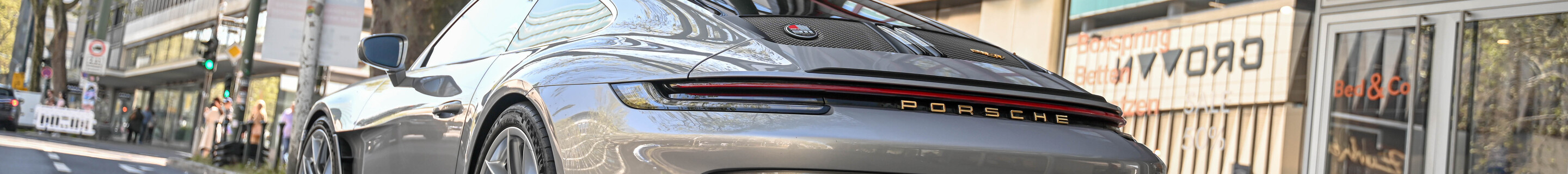 Porsche 992 S/T