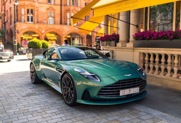 Aston Martin DB12