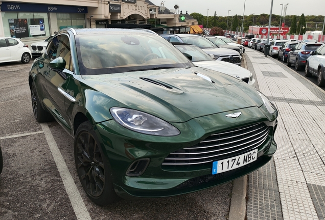 Aston Martin DBX