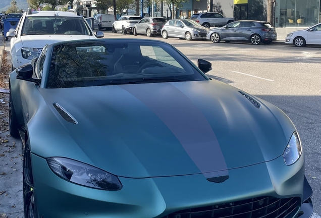Aston Martin V8 Vantage Formula 1 Edition Roadster