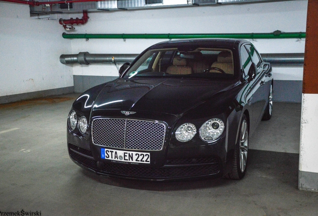 Bentley Flying Spur V8