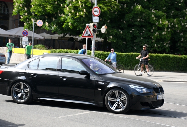 BMW M5 E60 2005