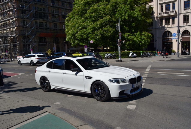 BMW M5 F10 2011