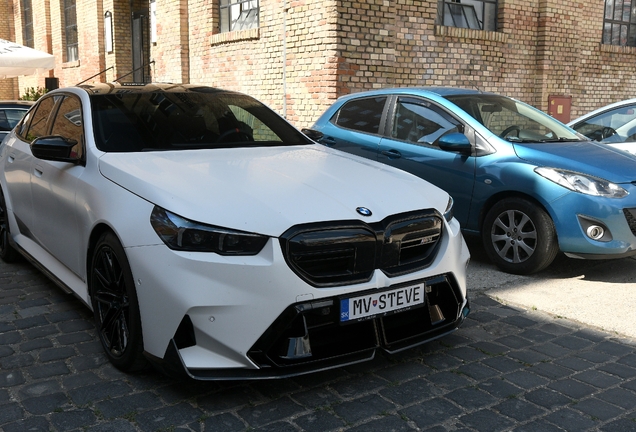 BMW M5 G90