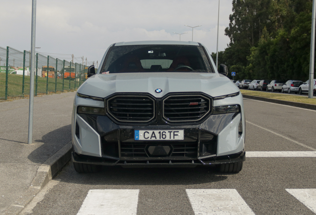 BMW XM G09 Label Red
