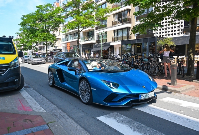 Lamborghini Aventador S LP740-4 Roadster