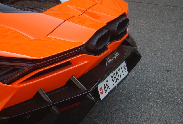 Lamborghini Revuelto