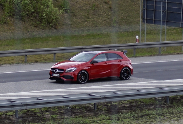 Mercedes-AMG A 45 W176 2015
