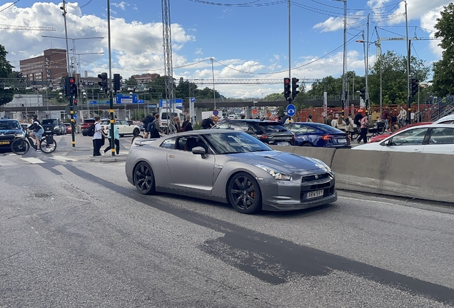 Nissan GT-R