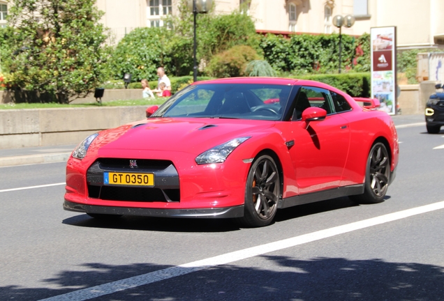 Nissan GT-R