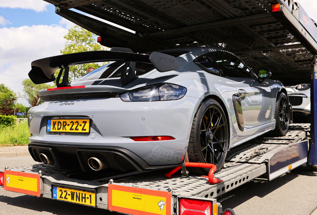Porsche 718 Cayman GT4 RS Weissach Package