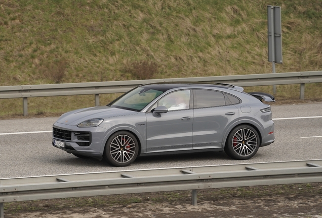 Porsche Cayenne Coupé Turbo E-Hybrid