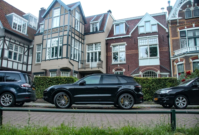 Porsche Cayenne Turbo S E-Hybrid