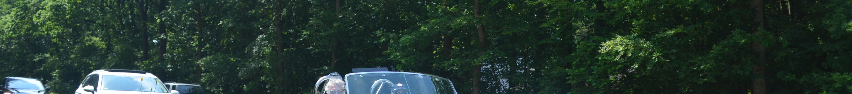 AC Cobra 427