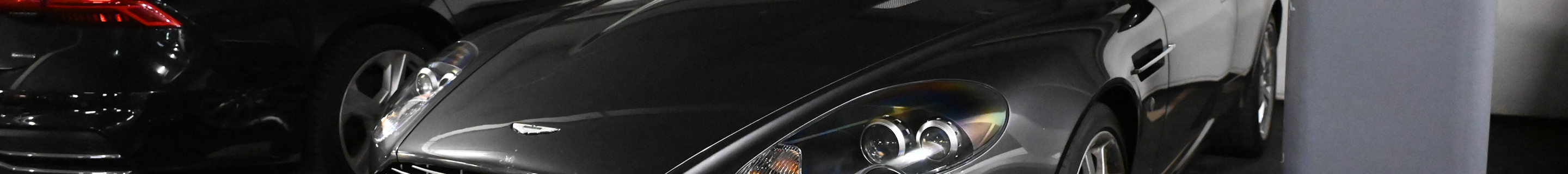 Aston Martin DB9