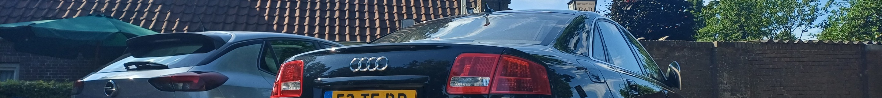 Audi S8 D3