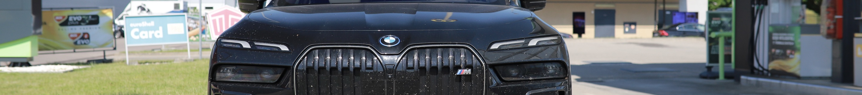 BMW M760e xDrive