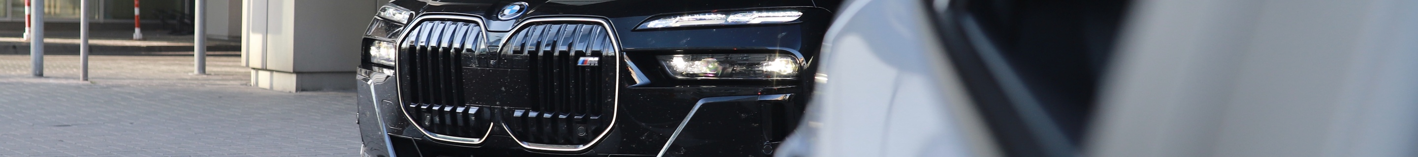 BMW M760e xDrive