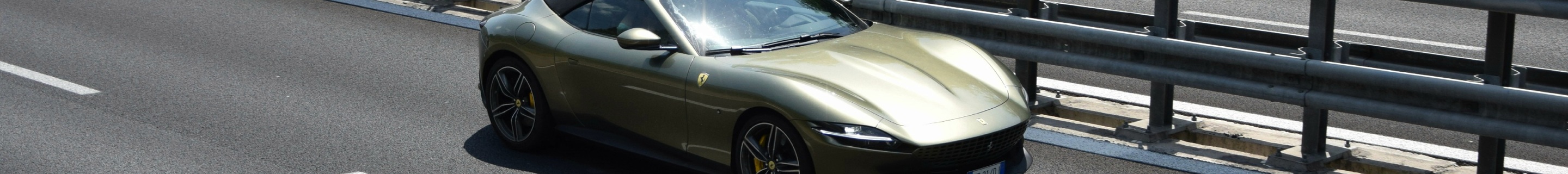 Ferrari Roma Spider