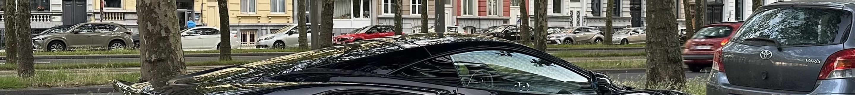 McLaren GT