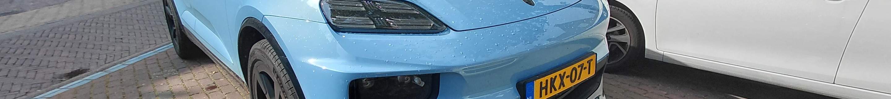 Porsche Macan EV Turbo